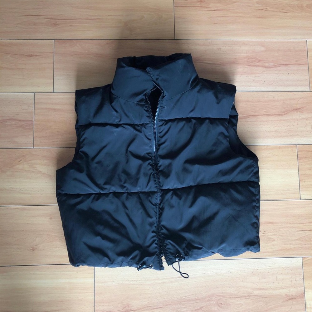Women's Black Puffer Vest – Sleeveless Jacket